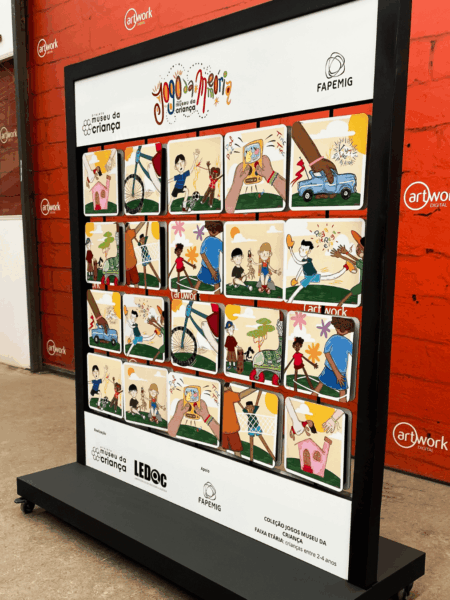 Totem Jogo da Memória em ACM para o Museu da Criança